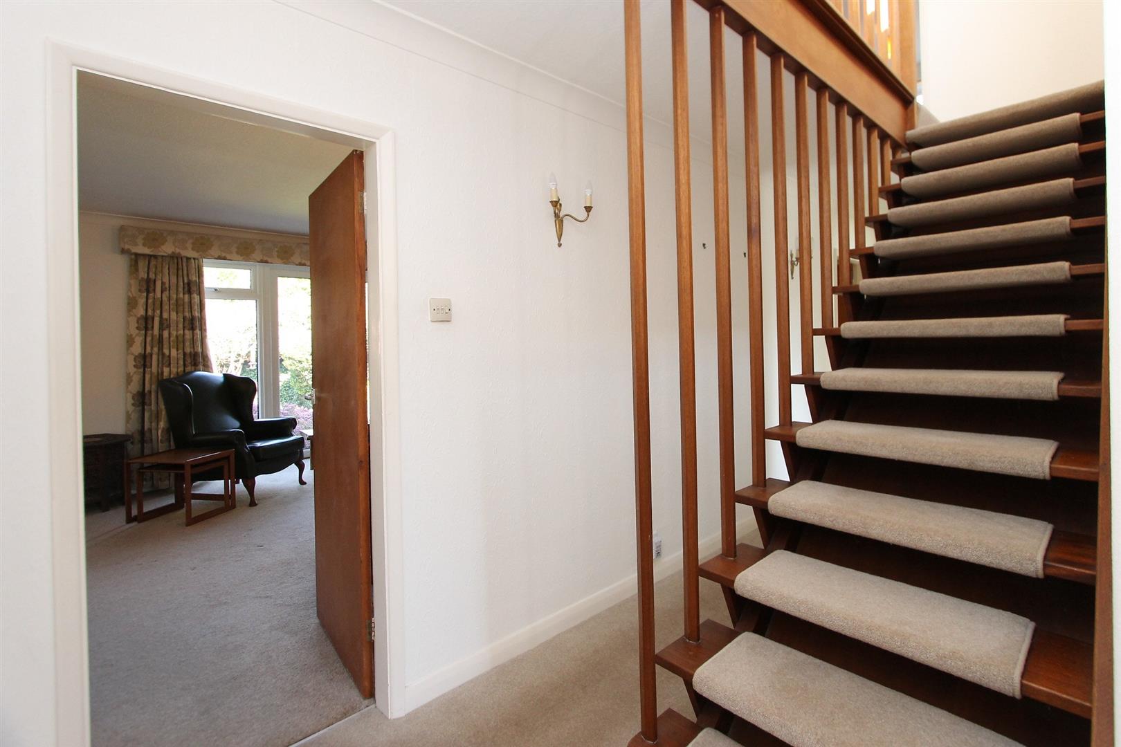 Alderlea Close (Off Love Lane), Pedmore, Stourbridge